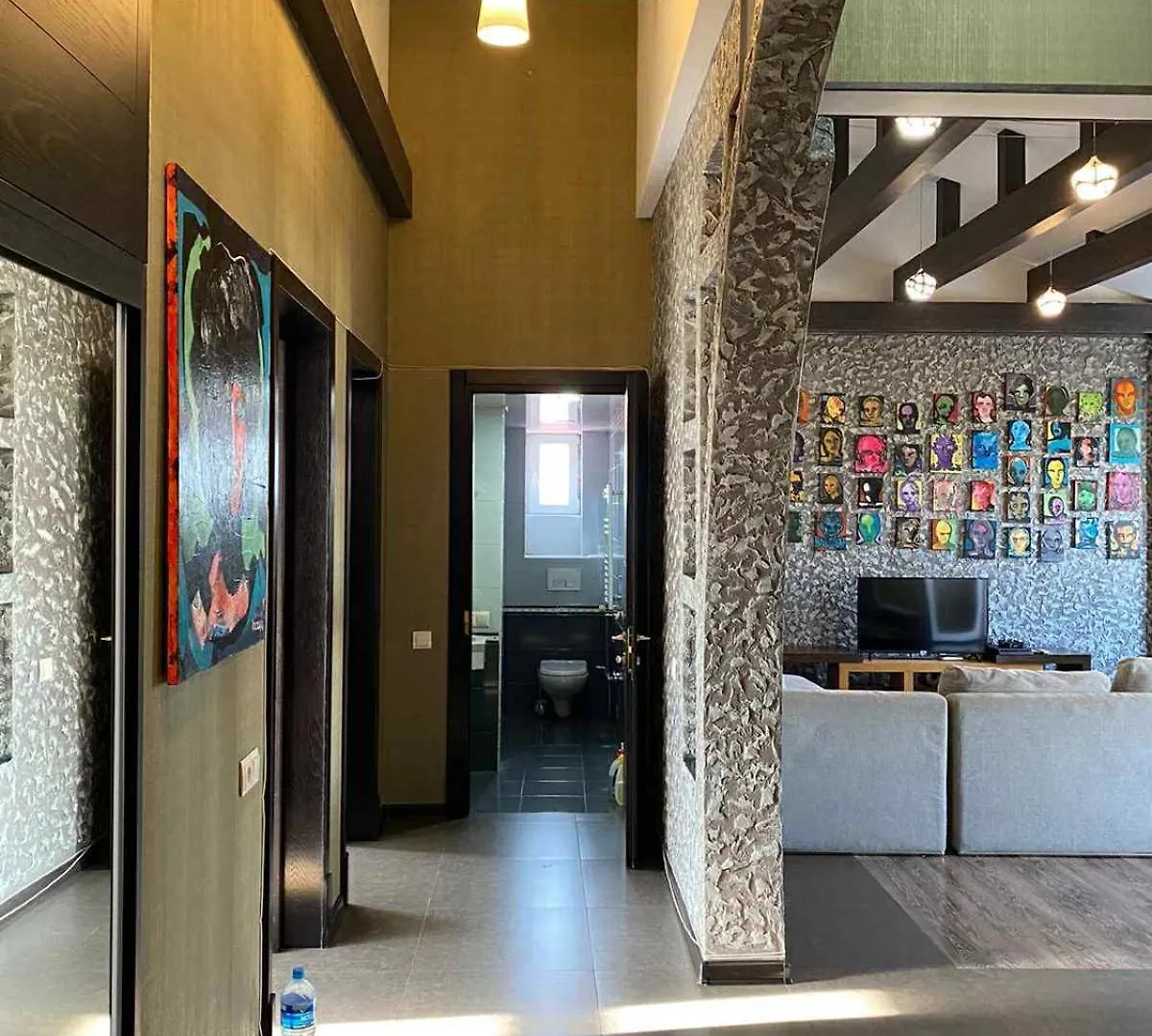 Loft Style Apartment Old ティビリシ